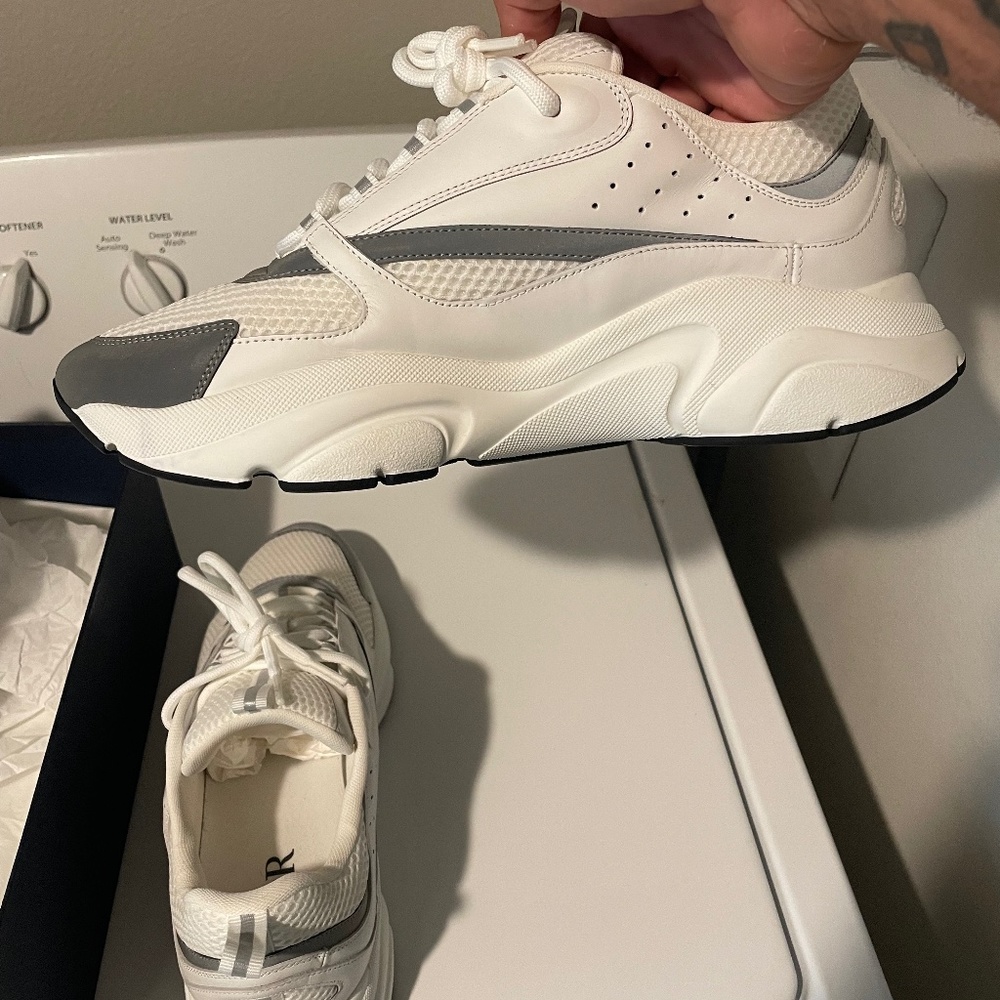 Dior b22